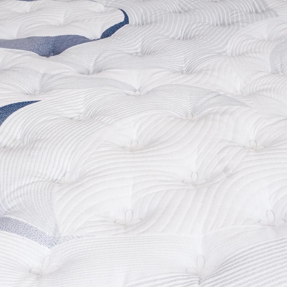 مرتبة بيور ريست لتوفير استرخاء كامل وراحة فائقة في السرير