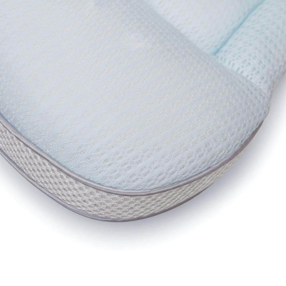 قماش ناعم للوسادة جزء من طقم لحاف أطفال يضمن راحة الطفل طوال الليل