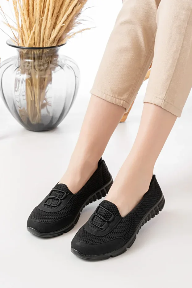 باليرينا نسائي كريمي بتفاصيل رباط مريح للاستخدام اليومي