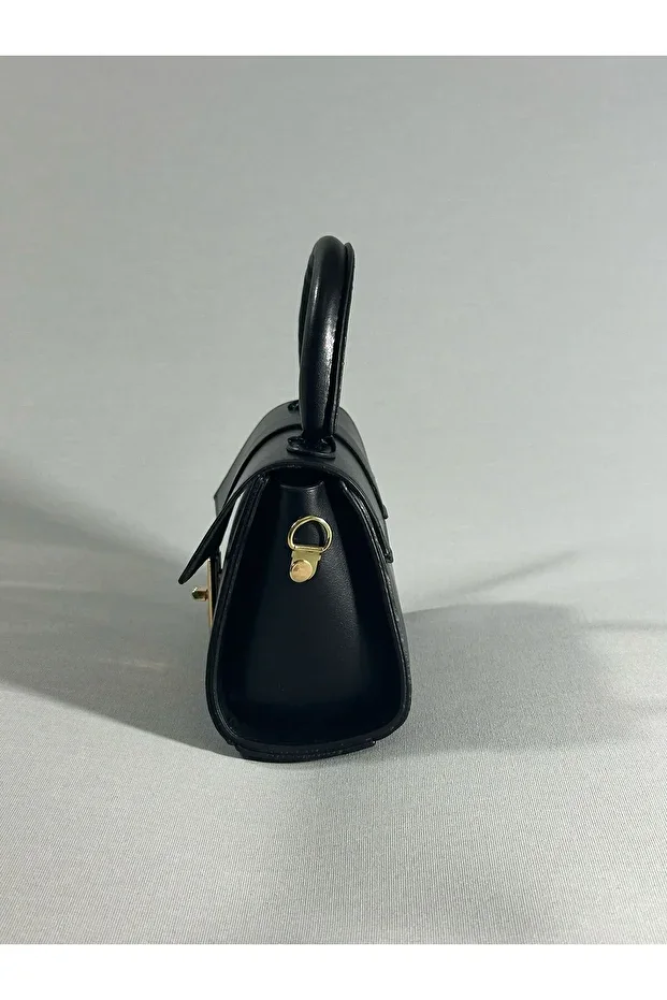 حقيبة يد وكتف صغيرة بربري غلق معدني باللون البرغندي