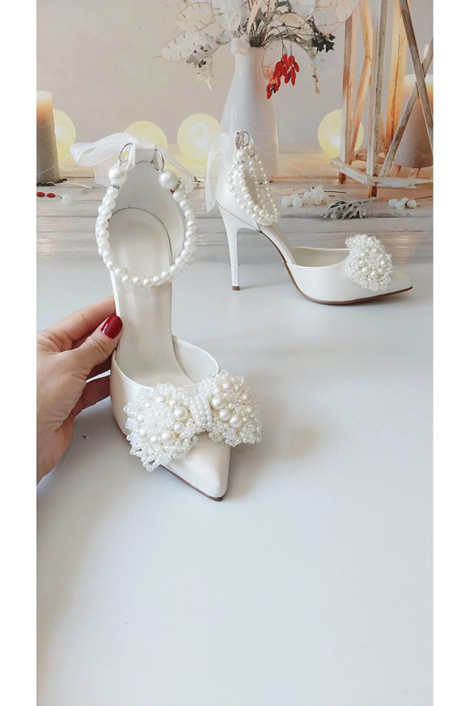 حذاء زفاف بكعب 7 سم مزين باللؤلؤ