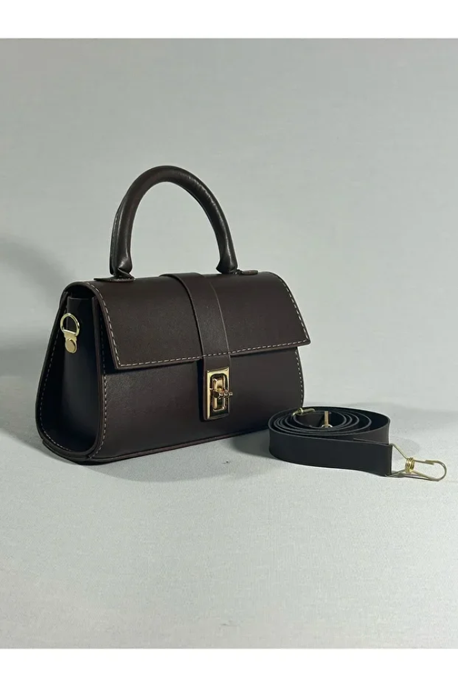 حقيبة يد وكتف صغيرة بربري غلق معدني باللون البرغندي