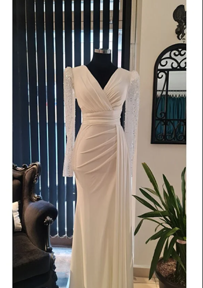 فستان وعد بلون إكرو – ليكرا وياقة مزدوجة وأنيقة (ابيض)