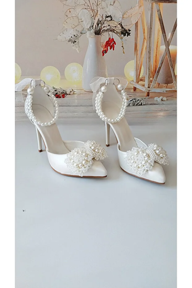 حذاء زفاف بكعب 7 سم مزين باللؤلؤ