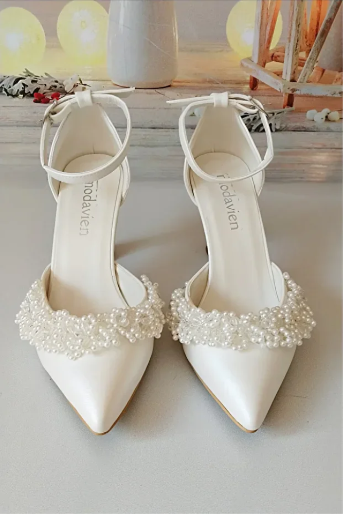 حذاء زفاف بكعب 7 سم مزين باللؤلؤ