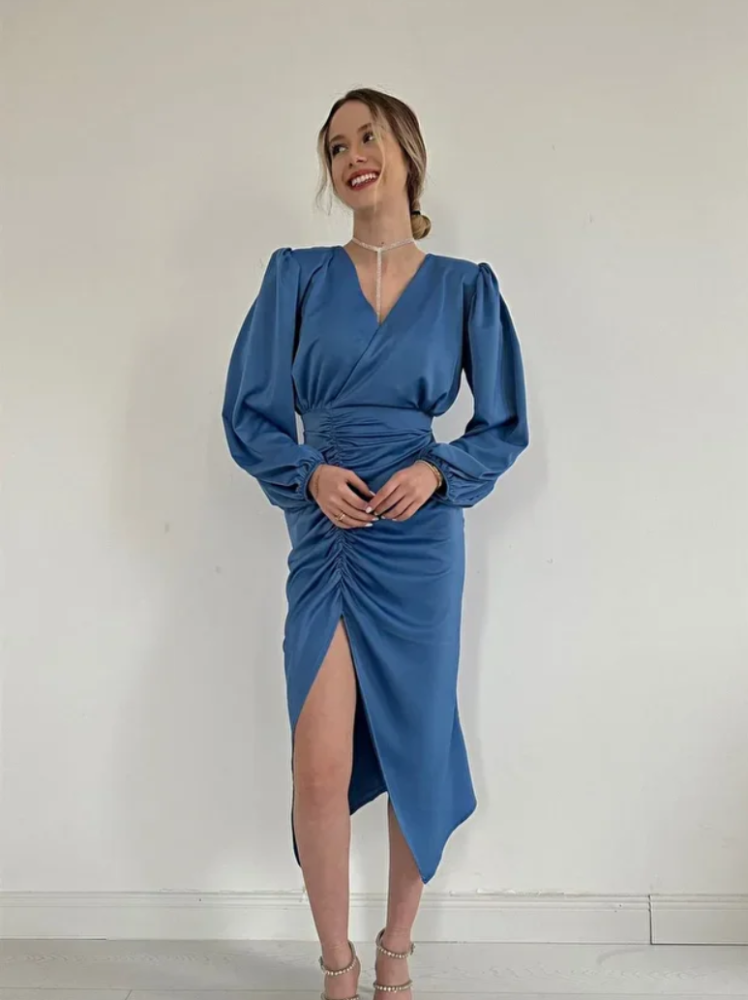 فستان ساتان بياقة V(ازرق فاتح)