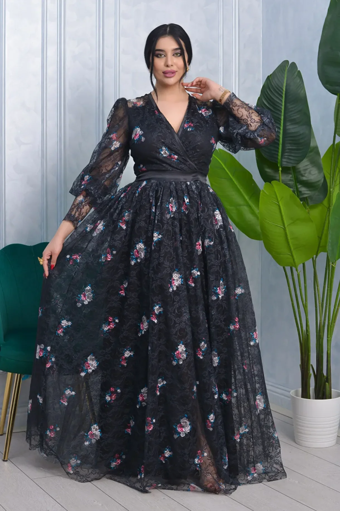فستان سهرة طويل دانتيل مطبوع رقمياً بتصميم فاخر