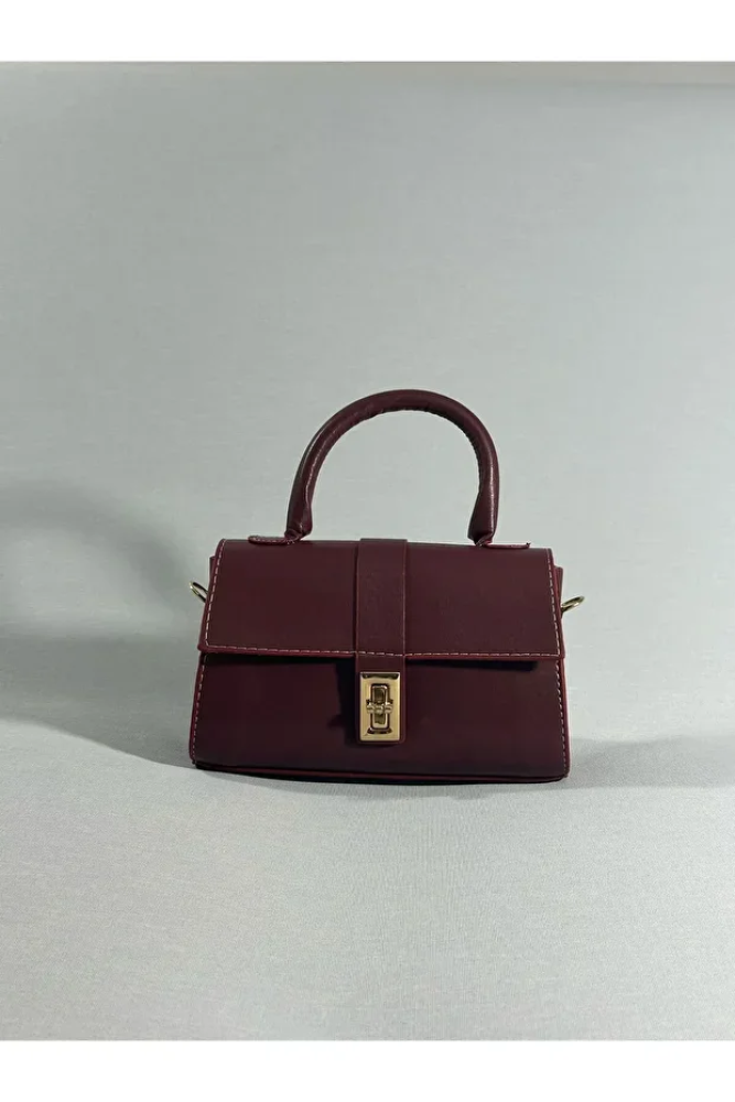 حقيبة يد وكتف صغيرة بربري غلق معدني باللون البرغندي