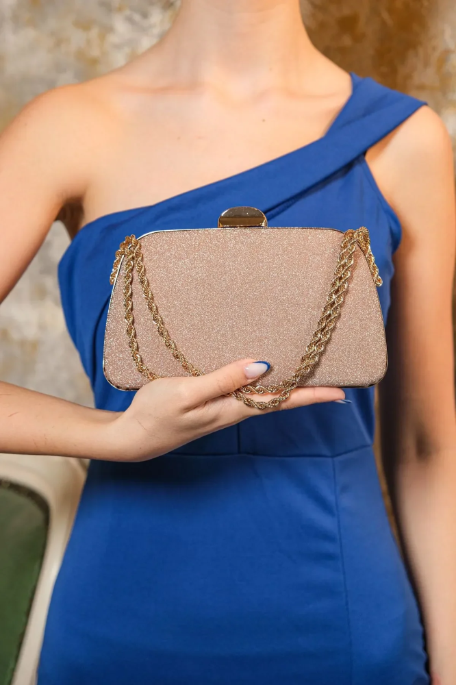 حقيبة سهرة ساتان فوشيا بسلسلة ذهبية