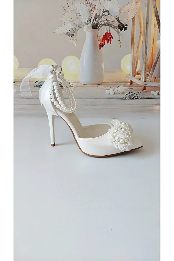 حذاء زفاف بكعب 7 سم مزين باللؤلؤ