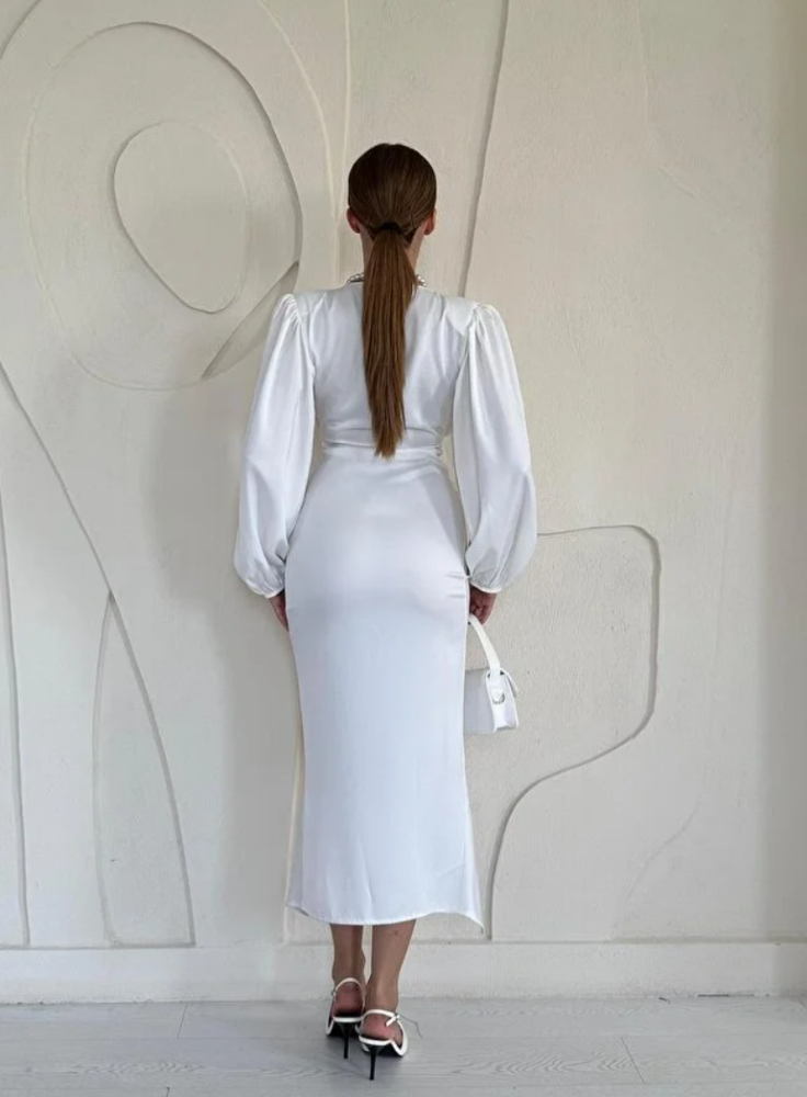 فستان ساتان بياقة V(ابيض)