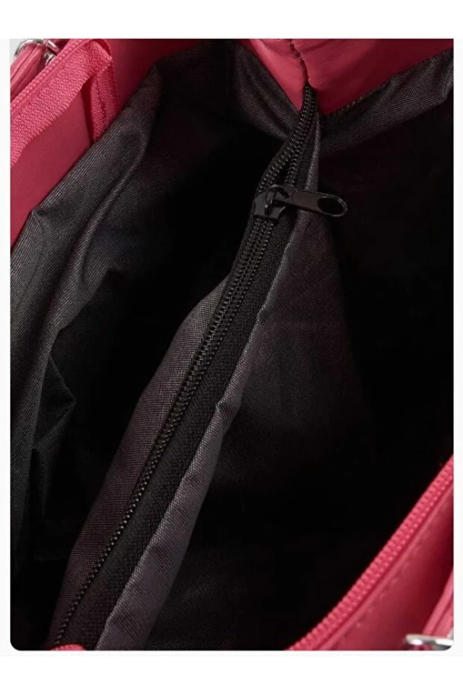 حقيبة يد وكتف مَنك بسلسلة معدنية