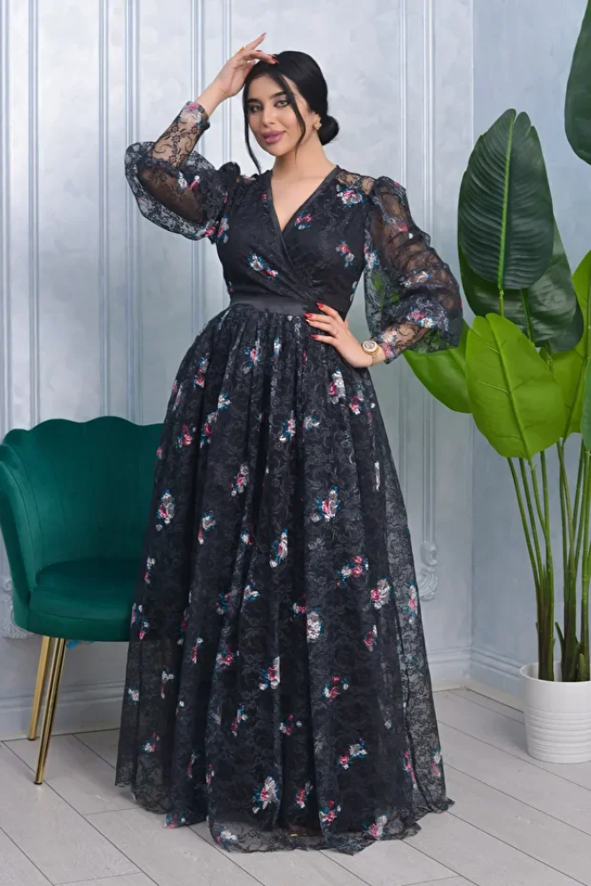 فستان سهرة طويل دانتيل مطبوع رقمياً بتصميم فاخر