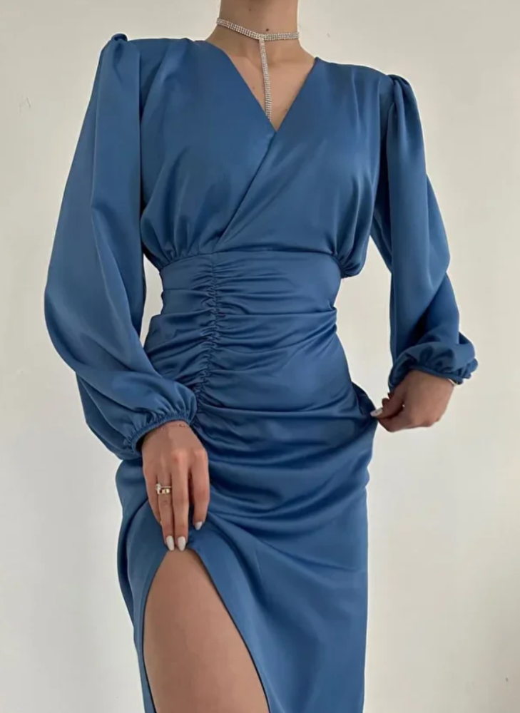 فستان ساتان بياقة V(ازرق فاتح)