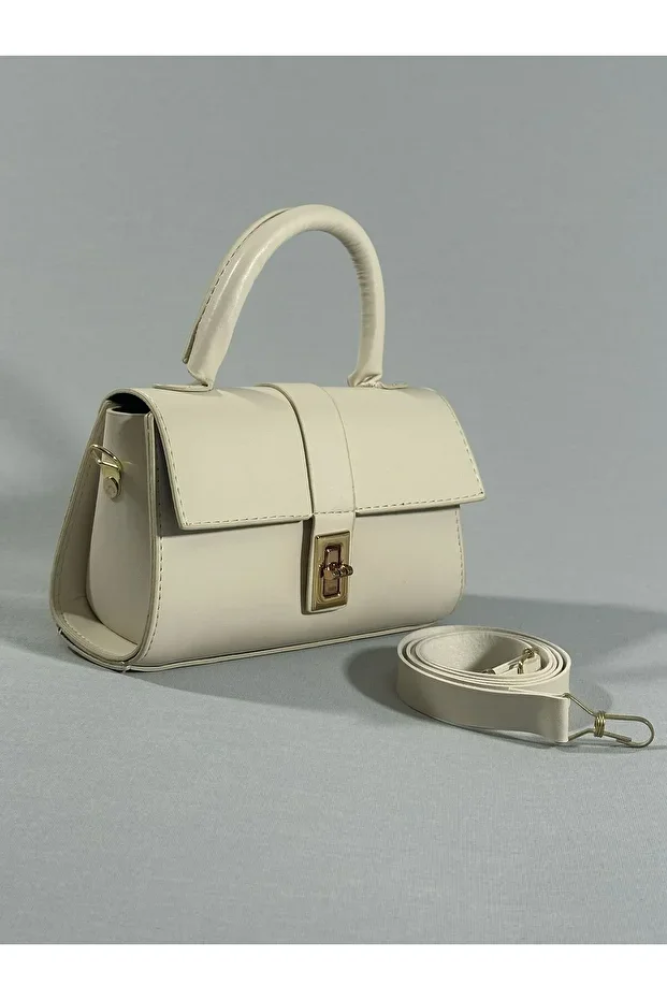 حقيبة يد وكتف صغيرة بربري غلق معدني باللون البرغندي