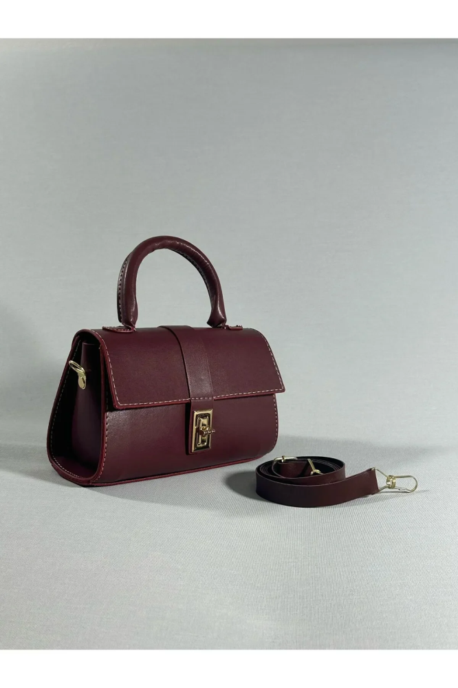 حقيبة يد وكتف صغيرة بربري غلق معدني باللون البرغندي