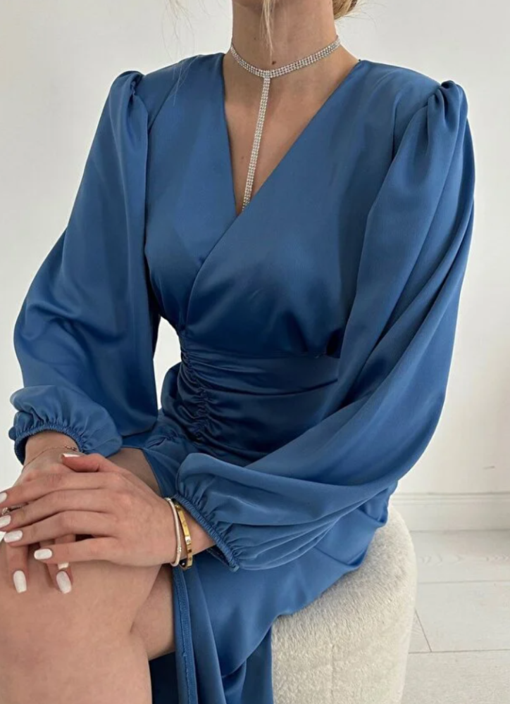 فستان ساتان بياقة V(ازرق فاتح)