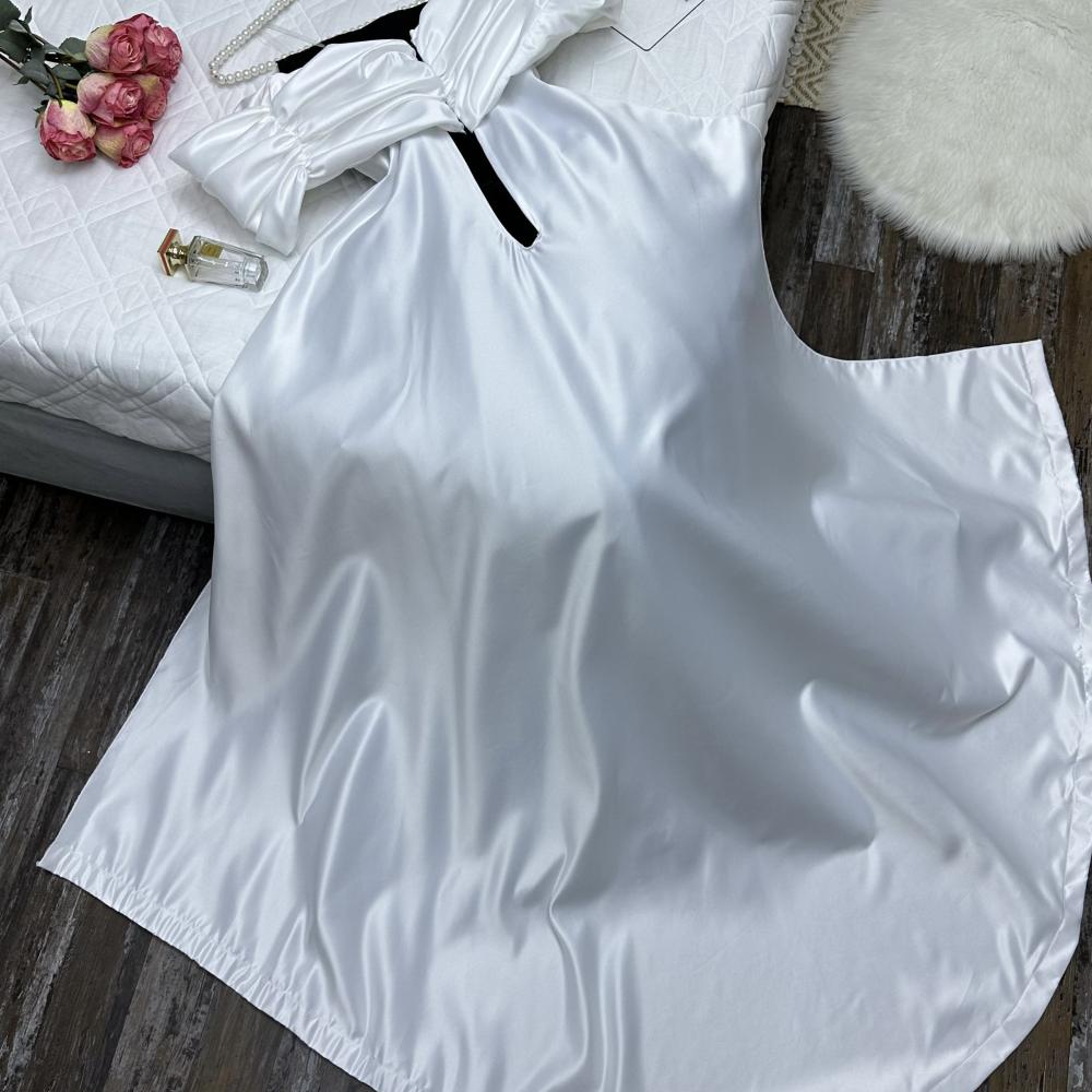 فستان سهرة  دبل كلوش صدريه وذيل تفته كوري راقي