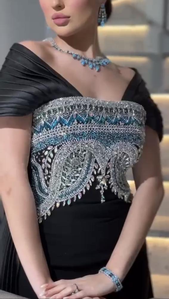 فستان نوره سهرة تطريز