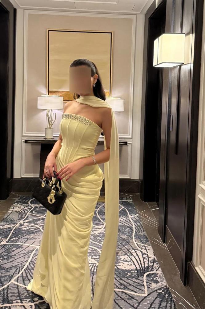 فستان سهره توب بشال خارجي لون أصفر