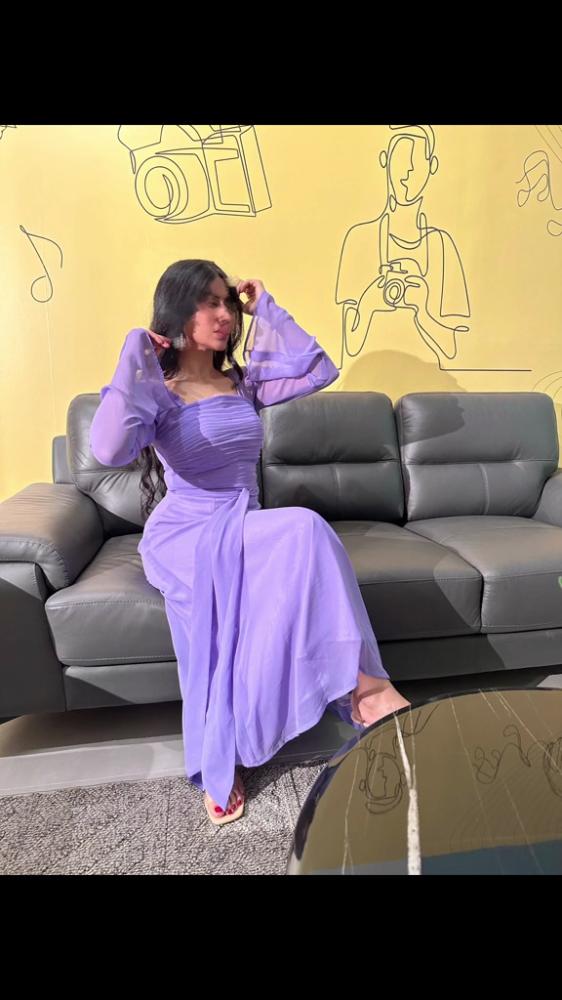 فستان سهرة باكمام طويله