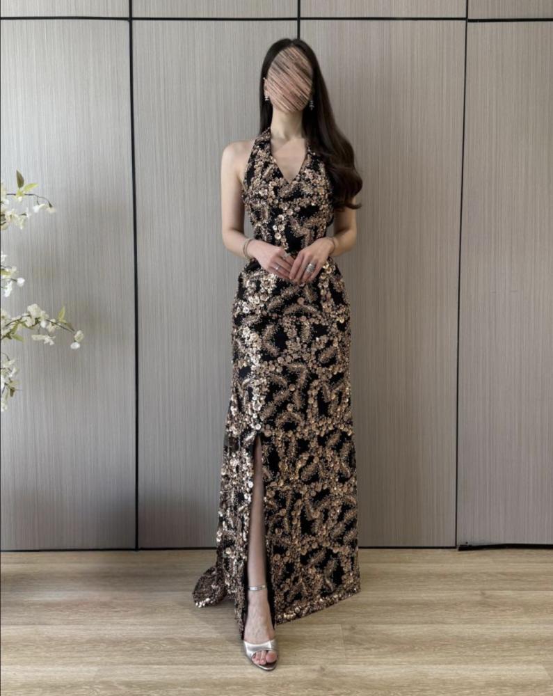 فستان سهرة طويل بقصة ضيقة "كولوم" باللون الأسود