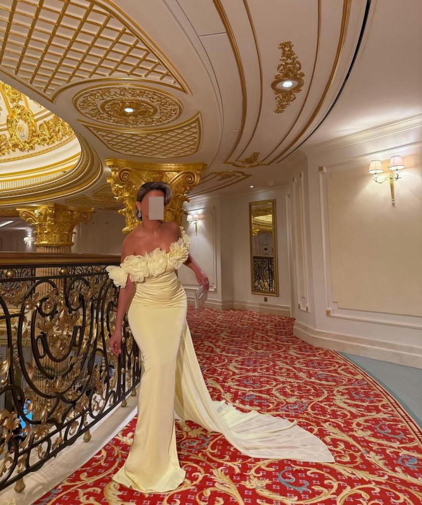 فستان ناعم لون احمر فساتين سهرة لون احمر فساتين اكمام طويله لون احمر