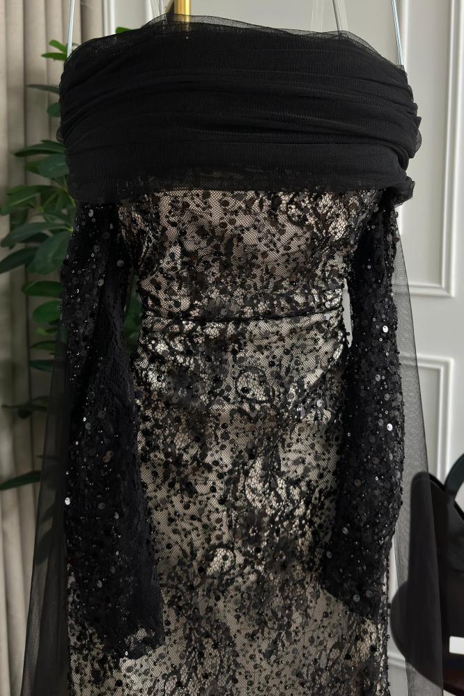 فستان سهرة أوف شولدر لون اسودو فضي