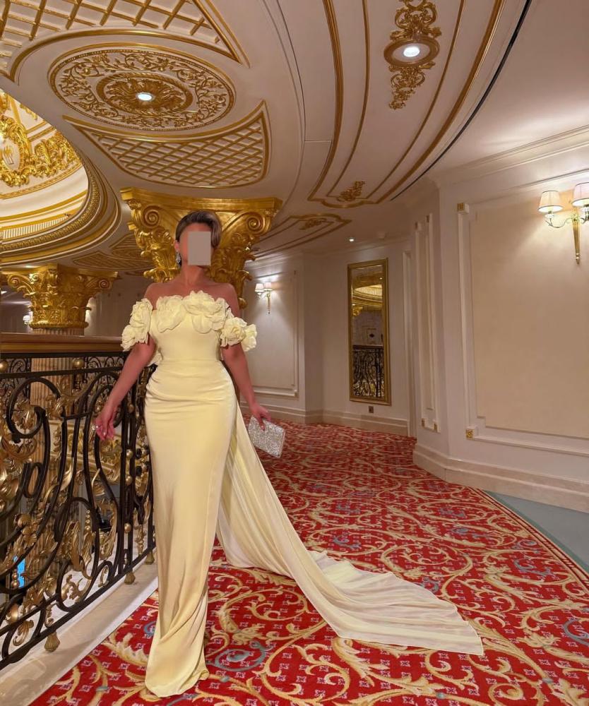 فستان ناعم لون احمر فساتين سهرة لون احمر فساتين اكمام طويله لون احمر