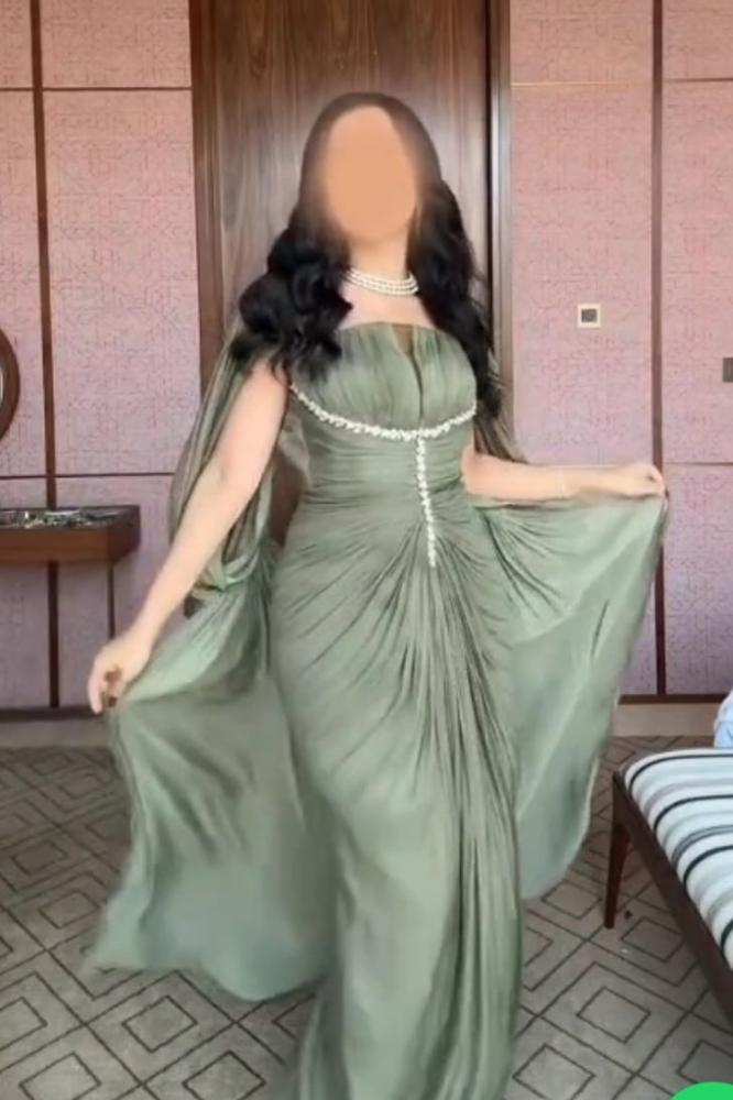 فستان سهرة أوف شولدر طويل لون زيتوني أنيق