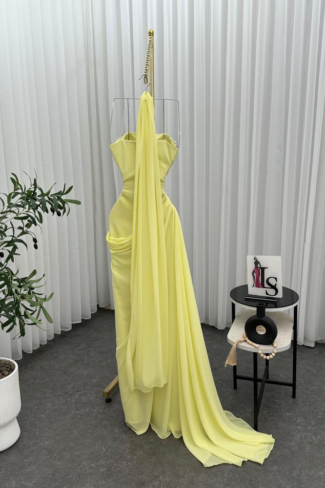 فستان سهره توب بشال خارجي لون أصفر