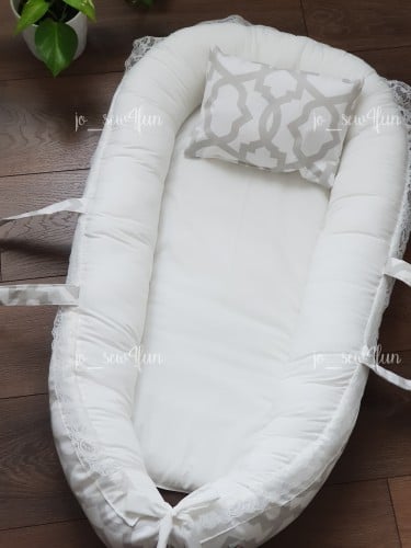 سلة البيبي مع مسكات من الجنبين مع خدادية - الوان متعددة محايده!