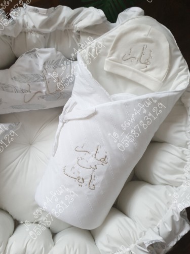 مفرش مواليد قطن مربع مع فيونكة صغيرة للتثبيت الوان للجنسين!