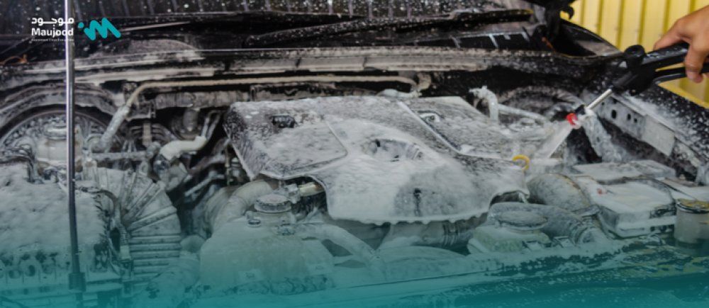 غسيل مكينة السيارة من الداخل