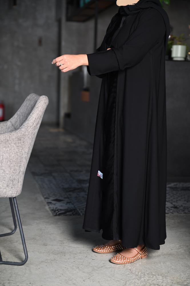 عباية شتوية انيقة كريب ومخمل