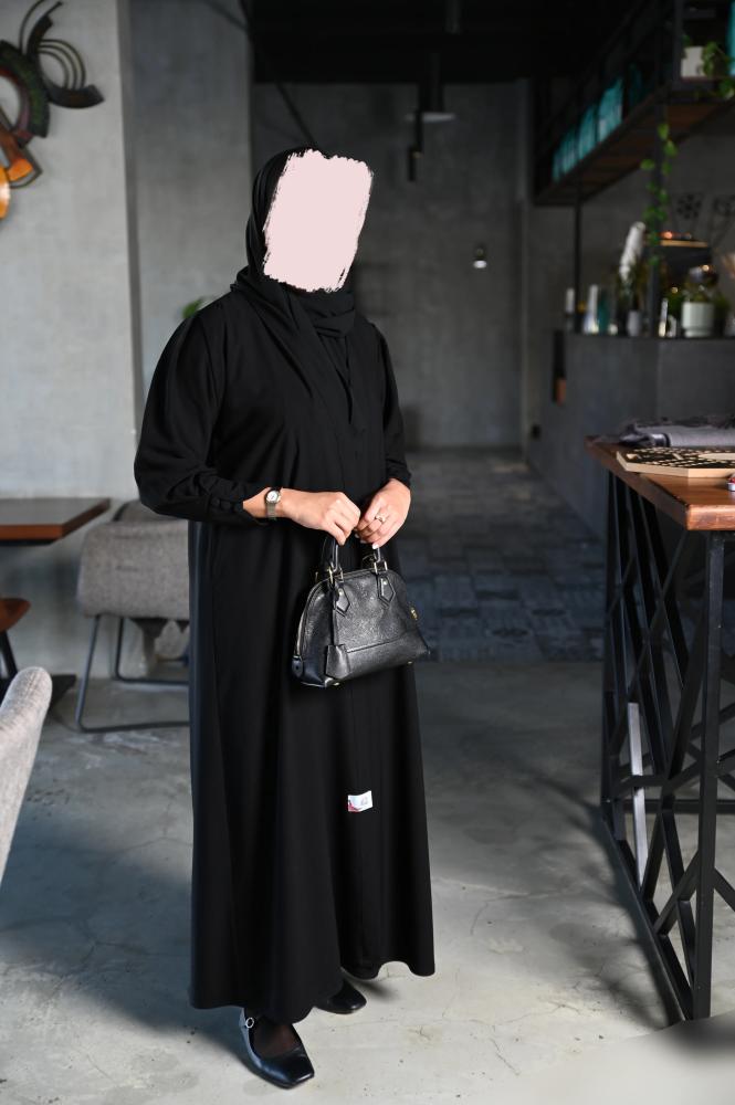 عباية يومية سادة كريب لف نصف كلوش