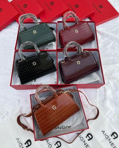 AIGNER مع الملحقات