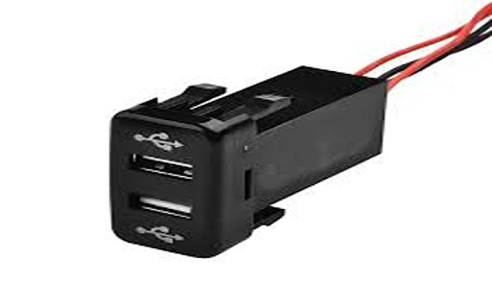 منفذ USB سيارة