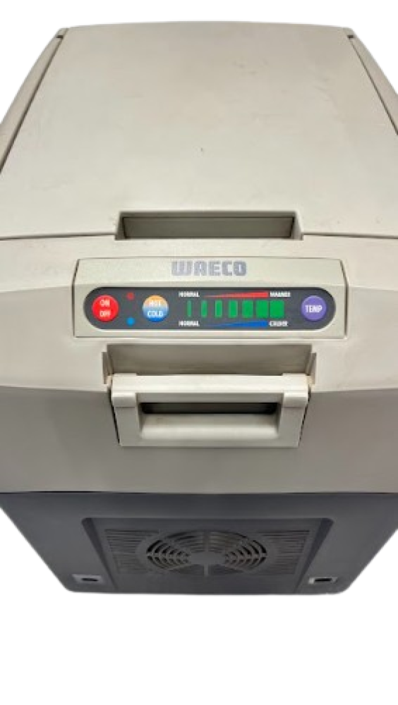 ثلاجة WAECO على السيارة  تبريد فقط