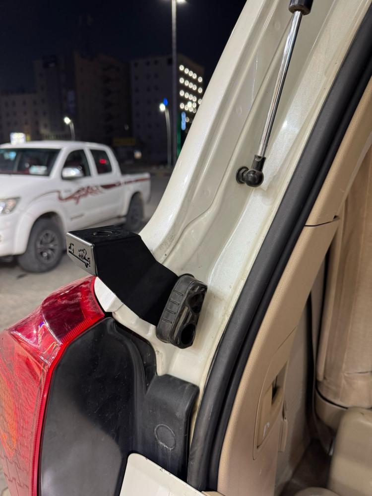 قاعدة اريل خلفي لاندكروزر 2022 وفوق