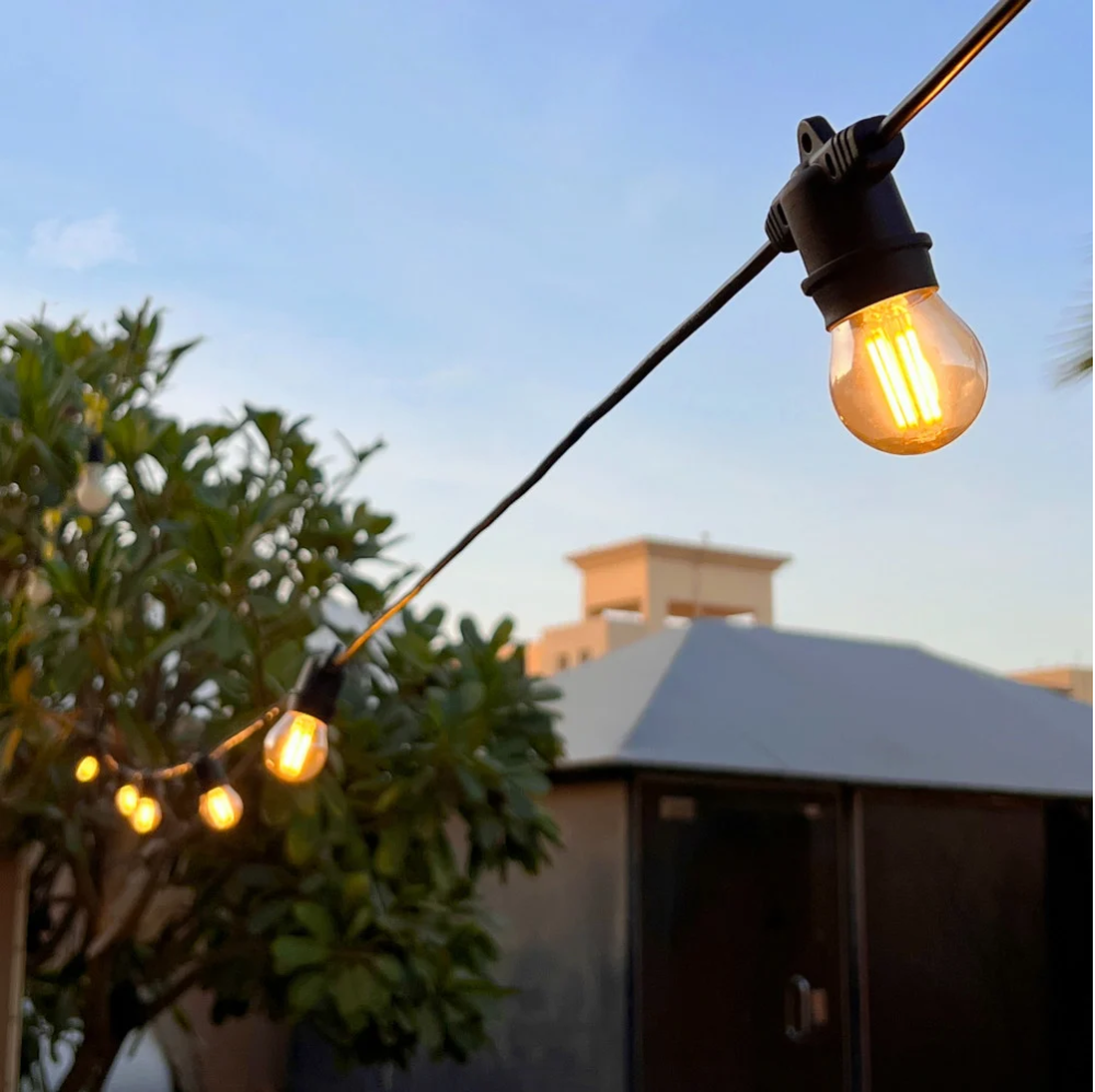 عقد لمبات جاهز