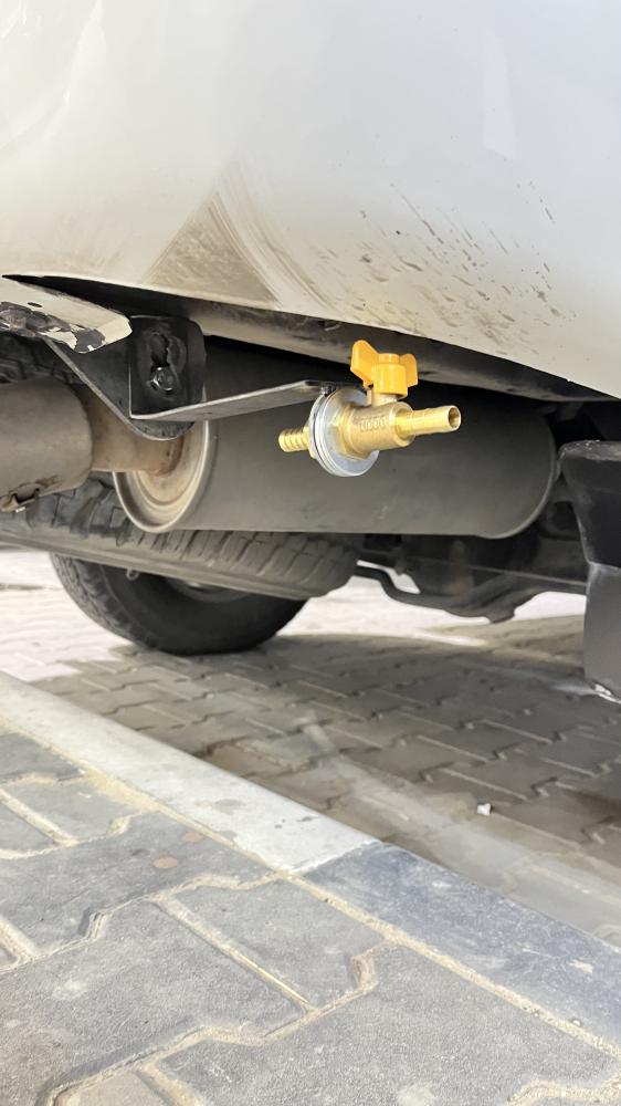 قاعدة خنفية خزان تحت السيارة