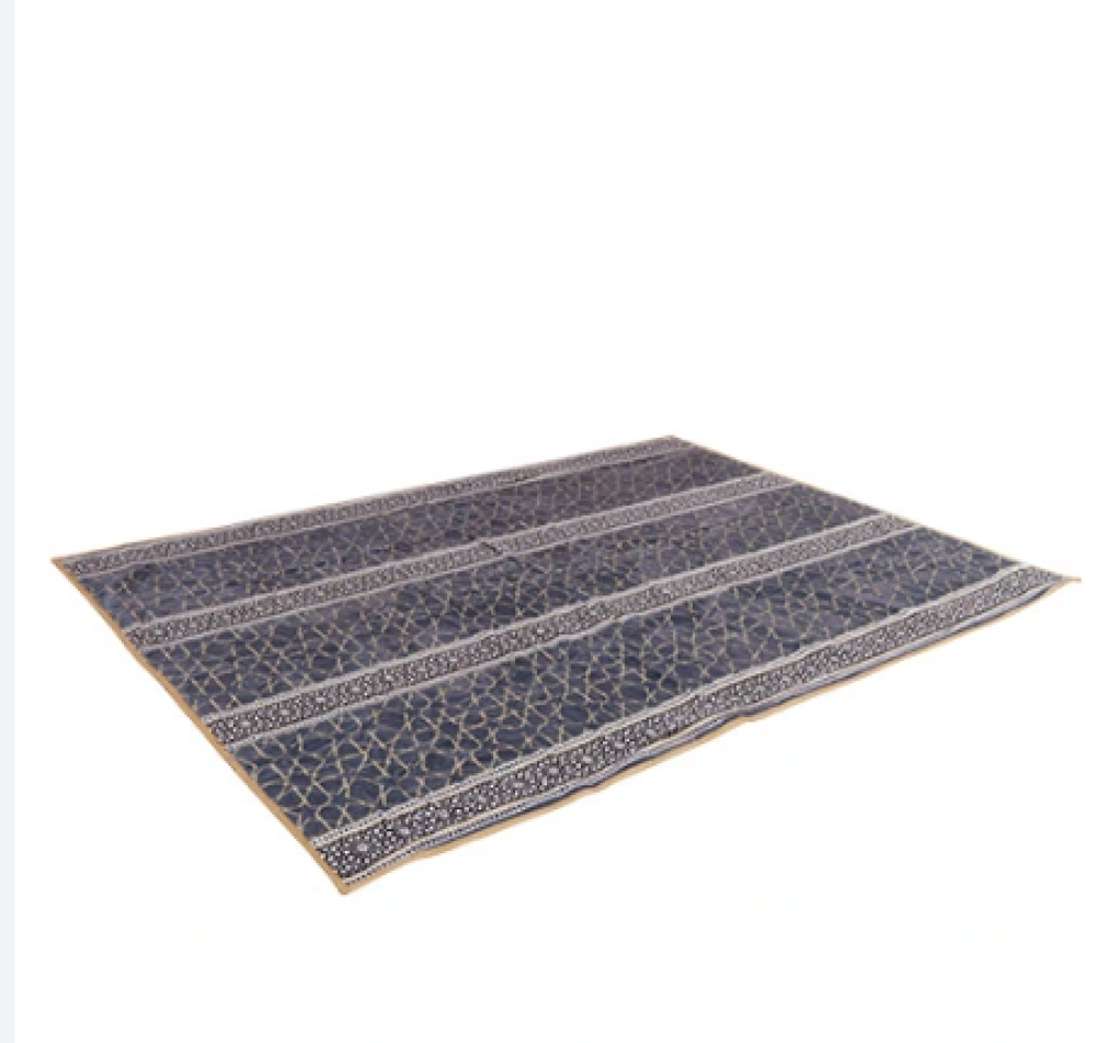 فرشة مبطن 4*4 متر مع فتحة نار