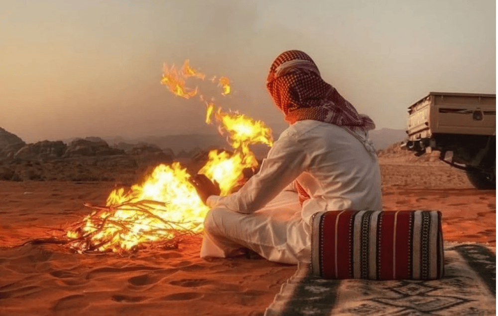 تأثير الظروف المناخية على اختيار أدوات الرحلات البرية