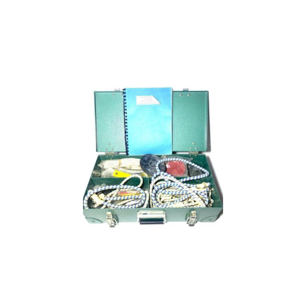 عدة لتسليق الجبال