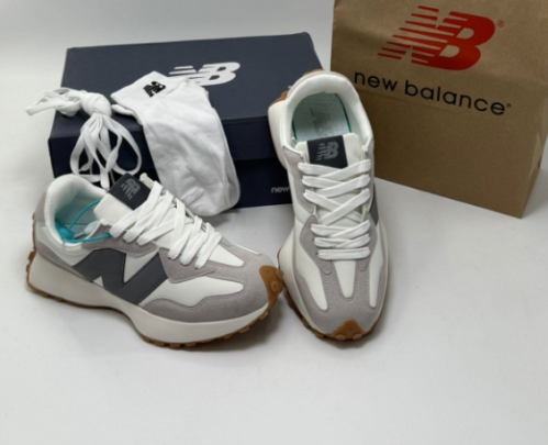 New Balance 370