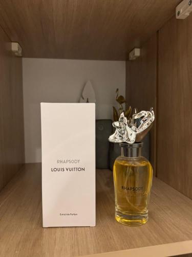 عطر Rhapsody