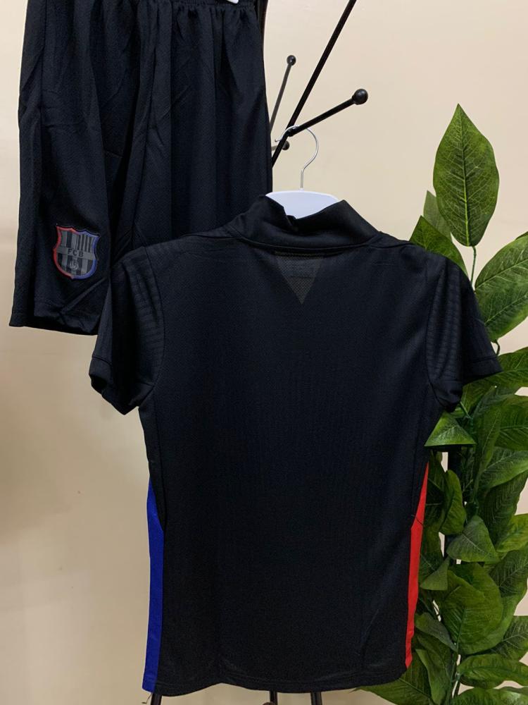 تيشيرت برشلونه الجديد  2025