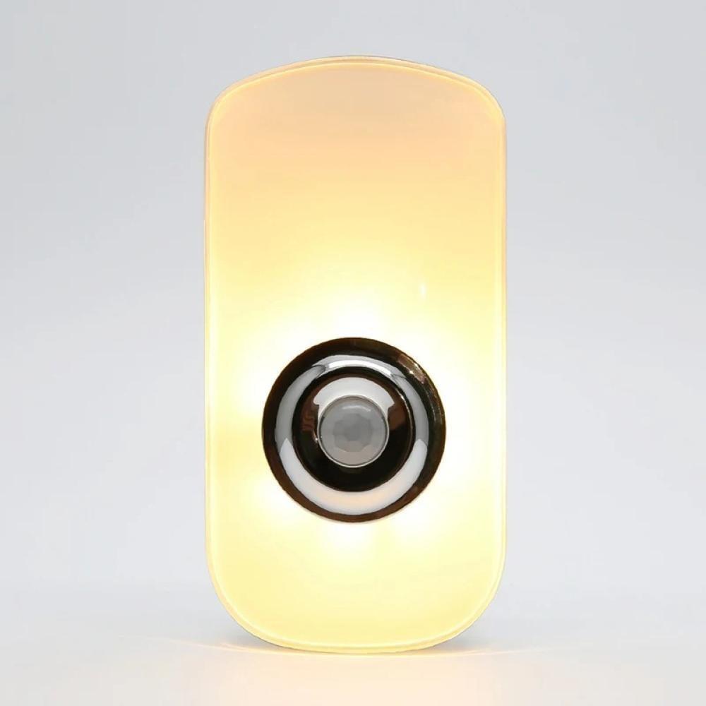 مصباح يدوي قابل لإعادة الشحن