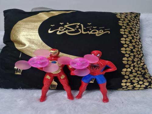 لعبة مروحة مضيئة ما تحتاج بطاريات تعمل من خلال الض...